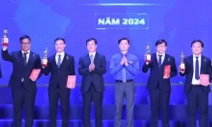 10 nhà khoa học trẻ nhận giải Quả cầu vàng 2024 10 nhà khoa học trẻ nhận giải Quả cầu vàng 2024