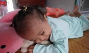 Điều trị trẻ viêm amidan, ngủ ngáy thế nào? Điều trị trẻ viêm amidan, ngủ ngáy thế nào?