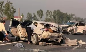 Tai nạn liên hoàn trên cao tốc Hà Nội - Hải Phòng Tai nạn liên hoàn trên cao tốc Hà Nội - Hải Phòng