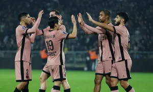 Sao Hàn Quốc chói sáng trong chiến thắng của PSG Sao Hàn Quốc chói sáng trong chiến thắng của PSG