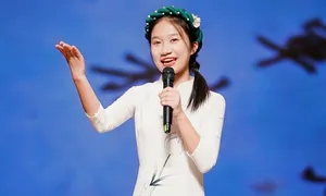 Nữ sinh 16 tuổi về nhì cuộc thi tiếng Trung lớn nhất thế giới Nữ sinh 16 tuổi về nhì cuộc thi tiếng Trung lớn nhất thế giới