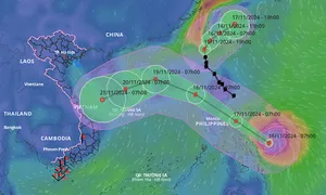 Siêu bão Manyi gần Biển Đông Siêu bão Manyi gần Biển Đông