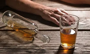 Uống nhiều nước giúp giải rượu hiệu quả? Uống nhiều nước giúp giải rượu hiệu quả?