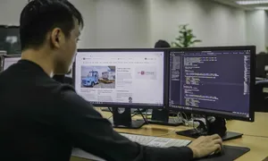 Nhiều doanh nghiệp Việt chi thêm tiền tuyển người làm AI Nhiều doanh nghiệp Việt chi thêm tiền tuyển người làm AI