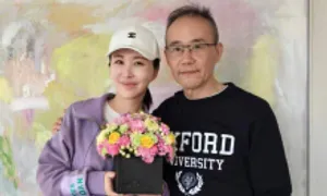 Sao 'Chân Hoàn truyện' khoe video chồng 73 tuổi chăm con Sao 'Chân Hoàn truyện' khoe video chồng 73 tuổi chăm con