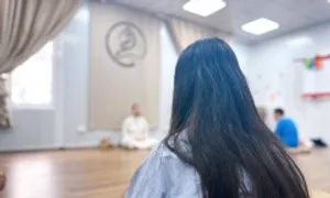 Tiếng nói đáng sợ dày vò thiếu nữ tâm thần Tiếng nói đáng sợ dày vò thiếu nữ tâm thần
