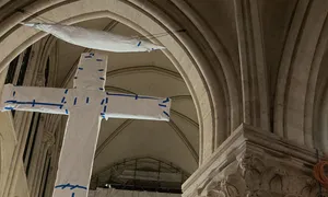 Thăm Nhà thờ Đức Bà Paris trước khi mở cửa Thăm Nhà thờ Đức Bà Paris trước khi mở cửa