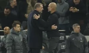 Postecoglou: 'Guardiola ở lại là cơ hội để tôi hạ bệ' Postecoglou: 'Guardiola ở lại là cơ hội để tôi hạ bệ'