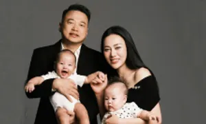 Jimmy, Jenny - con song sinh của Phương Oanh Jimmy, Jenny - con song sinh của Phương Oanh