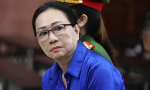 Tòa ra phán quyết về đơn xin giảm án tử hình của bà Trương Mỹ Lan Tòa ra phán quyết về đơn xin giảm án tử hình của bà Trương Mỹ Lan