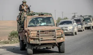 Phiến quân tuyên bố áp sát thành phố lớn thứ ba Syria Phiến quân tuyên bố áp sát thành phố lớn thứ ba Syria
