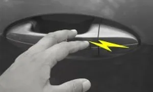 Cách chống bị giật điện khi chạm vào ôtô? Cách chống bị giật điện khi chạm vào ôtô?