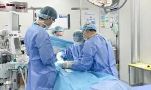 U bạch huyết chèn ép cổ bé trai U bạch huyết chèn ép cổ bé trai
