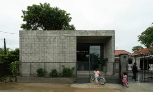 Nhà gạch trần 92 m2 với triết lý bảo tồn thiên nhiên Nhà gạch trần 92 m2 với triết lý bảo tồn thiên nhiên