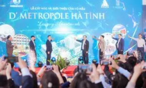 Cất nóc tháp căn hộ nằm trong dự án D’Metropole Hà Tĩnh Cất nóc tháp căn hộ nằm trong dự án D’Metropole Hà Tĩnh
