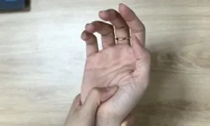 Đau ngón cái là dấu hiệu của bệnh gì? Đau ngón cái là dấu hiệu của bệnh gì?
