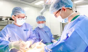 Sa trễ ngực sau sinh Sa trễ ngực sau sinh
