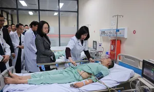 Bốn nạn nhân vụ cháy quán hát bị ngộ độc khí 'có thể chuyển biến xấu' Bốn nạn nhân vụ cháy quán hát bị ngộ độc khí 'có thể chuyển biến xấu'