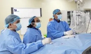 Hoại tử chân do biến chứng bệnh lupus Hoại tử chân do biến chứng bệnh lupus