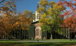 Sinh viên Ivy League kiếm bộn tiền sau tốt nghiệp Sinh viên Ivy League kiếm bộn tiền sau tốt nghiệp