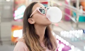 Lợi và hại khi nhai kẹo cao su thường xuyên Lợi và hại khi nhai kẹo cao su thường xuyên