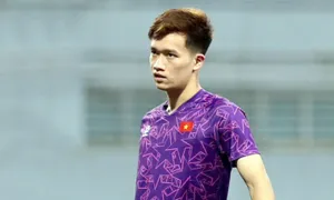 Tiền vệ Nguyễn Hoàng Đức chỉ ra điểm yếu của Singapore Tiền vệ Nguyễn Hoàng Đức chỉ ra điểm yếu của Singapore