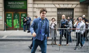 Bị bắt thay quần, Carlsen bỏ ngang giải cờ nhanh chớp thế giới 2024 Bị bắt thay quần, Carlsen bỏ ngang giải cờ nhanh chớp thế giới 2024