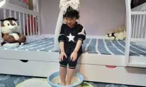 Có nên ngâm chân giữ ấm cho trẻ vào mùa đông? Có nên ngâm chân giữ ấm cho trẻ vào mùa đông?