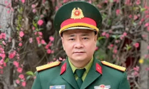 Nghệ sĩ Tự Long làm giám đốc Nhà hát Chèo Quân đội Nghệ sĩ Tự Long làm giám đốc Nhà hát Chèo Quân đội
