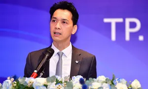 ACB: 'Lãnh đạo ngân hàng không đánh bạc hay chuyển tiền ra nước ngoài' ACB: 'Lãnh đạo ngân hàng không đánh bạc hay chuyển tiền ra nước ngoài'