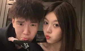 Cầu thủ bóng rổ Trung Quốc bị đình chỉ vì giấu bạn gái vào vali Cầu thủ bóng rổ Trung Quốc bị đình chỉ vì giấu bạn gái vào vali