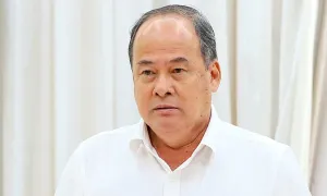 Cựu chủ tịch An Giang bị truy tố trong vụ 'nâng đỡ cát tặc' Cựu chủ tịch An Giang bị truy tố trong vụ 'nâng đỡ cát tặc'