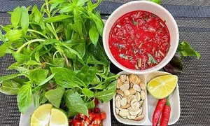 Tiết canh vào danh sách 100 món tệ nhất thế giới 2025 Tiết canh vào danh sách 100 món tệ nhất thế giới 2025