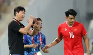 HLV Kim Sang-sik mong cầu thủ không thỏa mãn với ASEAN Cup HLV Kim Sang-sik mong cầu thủ không thỏa mãn với ASEAN Cup
