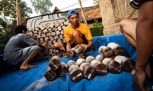 Lao động xa xứ ở Đông Nam Á: Lương cao, túi vẫn rỗng