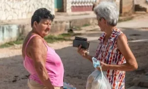 Người Cuba nỗ lực vượt qua tình cảnh thiếu điện Người Cuba nỗ lực vượt qua tình cảnh thiếu điện