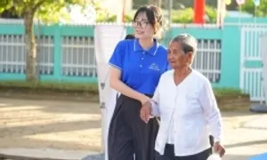 Long Châu đồng hành Sở Y tế Vĩnh Long khám bệnh miễn phí